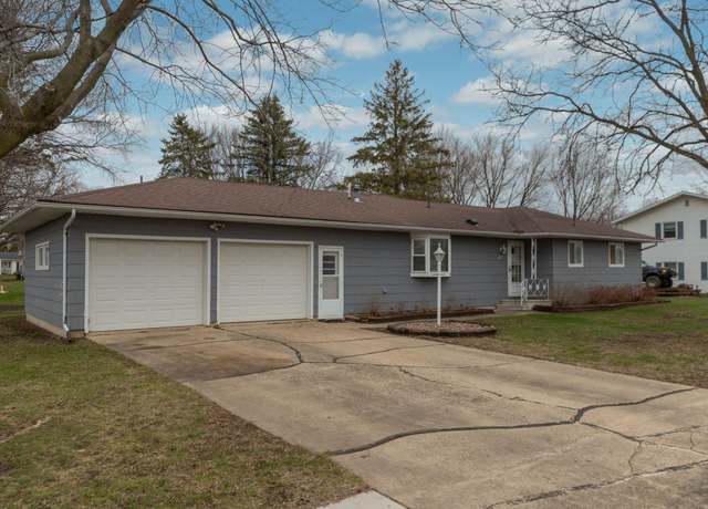 Property at 426 1st St SE, Hayfield, MN 55940, 3 beds, 1 bath