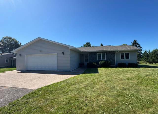Property at 516 2nd St NW, Hinckley, MN 55037, 3 beds, 3 baths