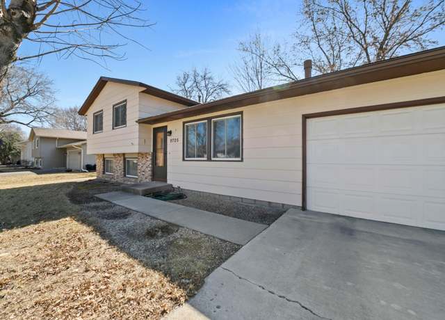 Property at 9705 98th Pl N, Maple Grove, MN 55369, 3 beds, 2 baths