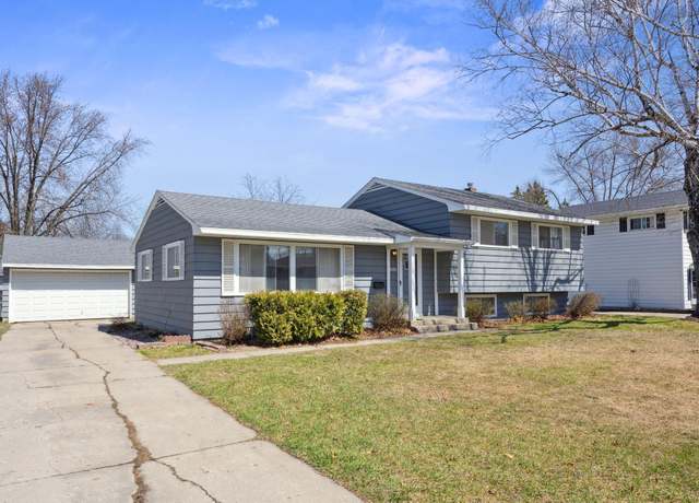 Property at 535 Lyndale Ave SW, Hutchinson, MN 55350, 3 beds, 2 baths