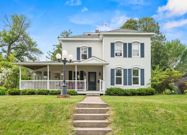 Property at 632 E 2nd St, New Richmond, WI 54017, 4 beds, 2 baths