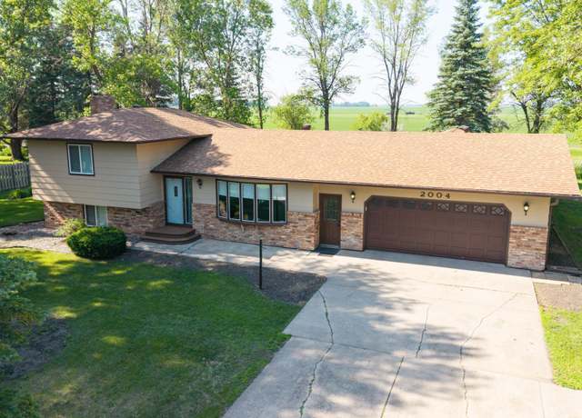 Property at 2004 56th Ave N, Moorhead, MN 56560, 3 beds, 3 baths