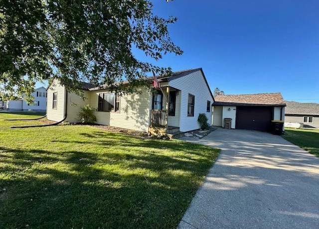 Property at 207 1st St SE, Eitzen, MN 55931, 3 beds, 2 baths
