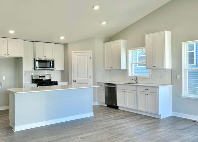 Property at 2074 Latour Dr, Shakopee, MN 55379, 4 beds, 4 baths