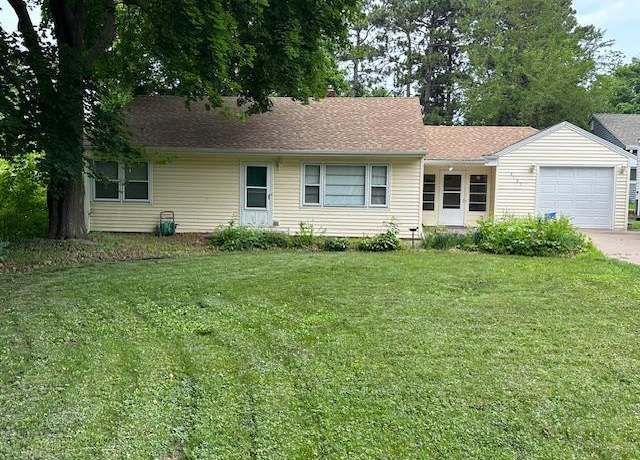 Property at 2121 7th Ave E, Saint Paul, MN 55109, 3 beds, 2 baths