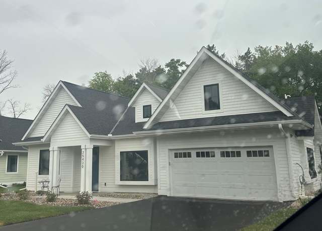Property at 25430 Park Ln, Shorewood, MN 55331, 2 beds, 3 baths