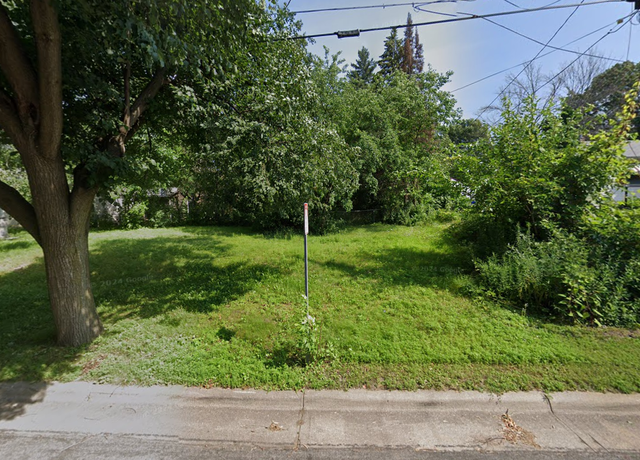 Property at 1551 Case Ave E, Saint Paul, MN 55106