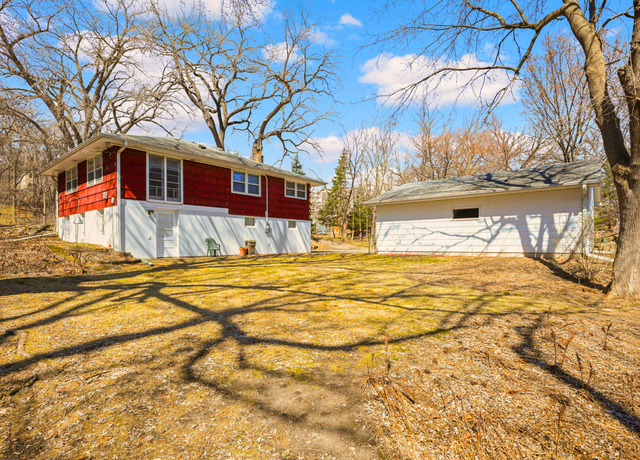 Property at 576 Lexington Pkwy S, Saint Paul, MN 55116, 2 beds, 2 baths