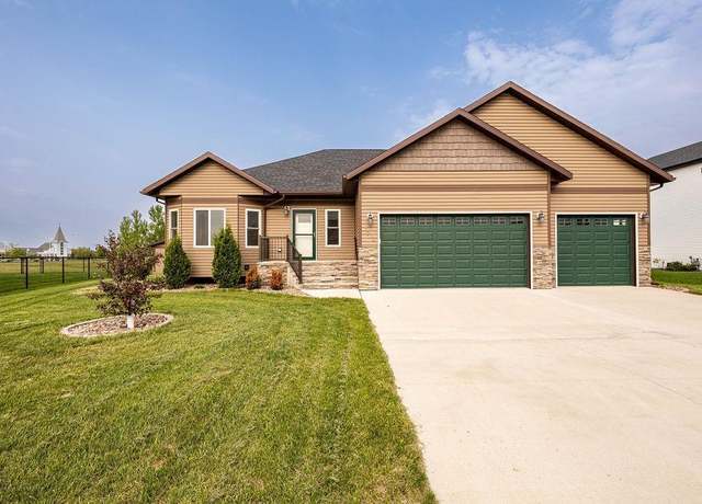 Property at 7214 Eagle Pointe Dr S, Fargo, ND 58104, 5 beds, 3 baths