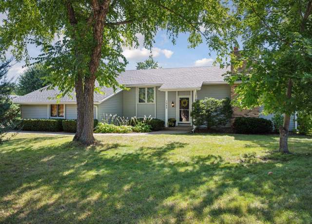 Property at 1945 Kelly Dr, Golden Valley, MN 55427, 4 beds, 3 baths