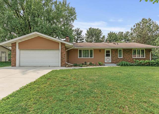 Property at 8491 Hillside Trl S, Cottage Grove, MN 55016, 3 beds, 2 baths