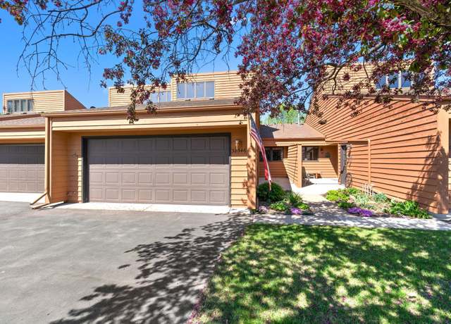 Property at 38546 Grand Ave, North Branch, MN 55056, 3 beds, 2 baths