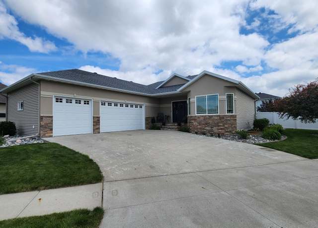 Property at 4508 Beach Ln S, Fargo, ND 58104, 5 beds, 3 baths