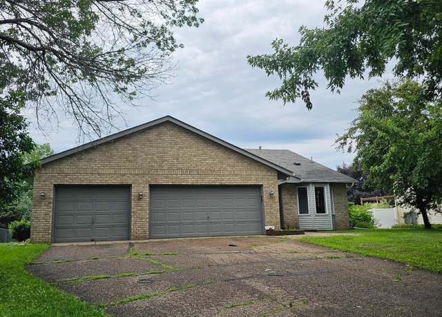 Property at 1199 Sunrise Dr, Woodbury, MN 55125, 3 beds, 3 baths