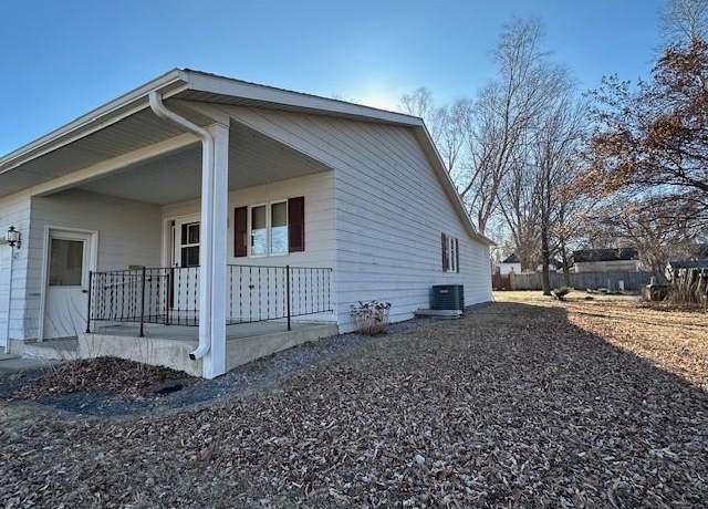 Property at 623 12th St, Windom, MN 56101, 2 beds, 2 baths