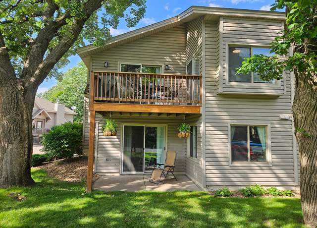 Property at 217 Galtier Pl, Shoreview, MN 55126, 3 beds, 2 baths