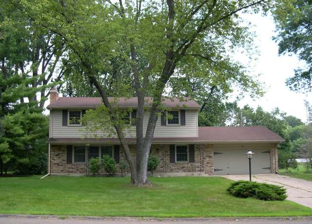 Property at 5217 Clear Spring Dr, Minnetonka, MN 55345, 5 beds, 3 baths