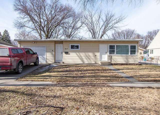 Property at 1017 18th St S, Fargo, ND 58103, 3 beds, 2 baths