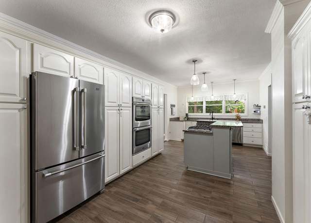 Property at 28980 Old Towne Rd, Chisago City, MN 55013, 2 beds, 1 bath