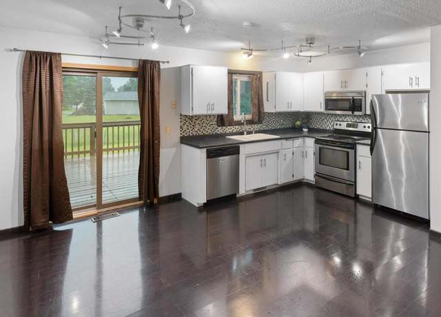 Property at 226 Crocus Ln, Monticello, MN 55362, 3 beds, 1 bath
