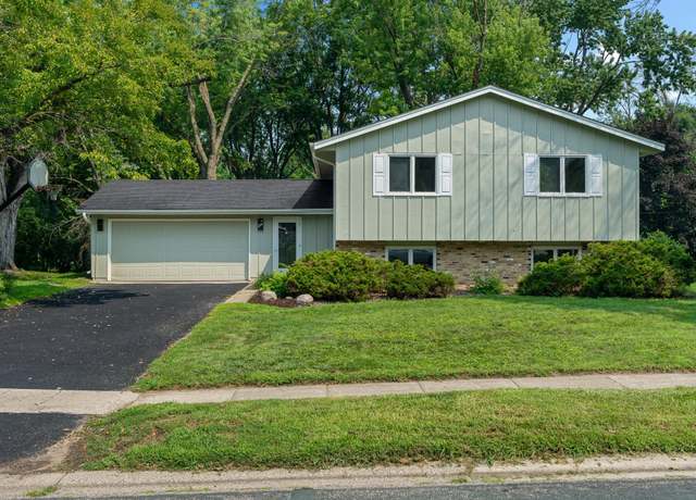 Property at 6000 W 105th St, Bloomington, MN 55438, 5 beds, 3 baths