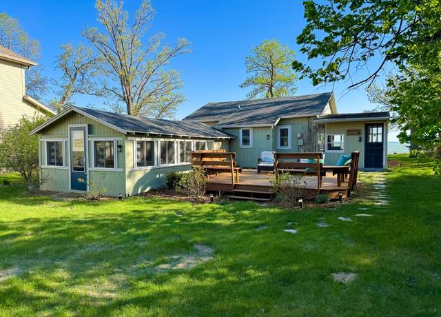 Property at 42536 Pleasure Park Rd, Ottertail, MN 56571, 2 beds, 1 bath
