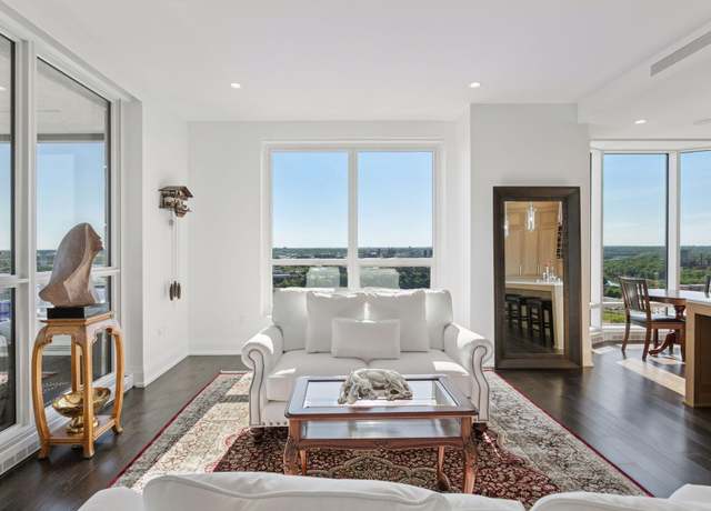 Property at 1111 W River Pkwy Unit 24C, Minneapolis, MN 55415, 2 beds, 3 baths