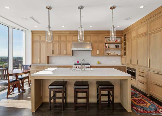 Property at 1111 W River Pkwy Unit 24C, Minneapolis, MN 55415, 2 beds, 3 baths