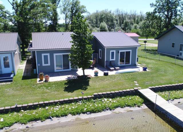 Property at 27096 Little Floyd Lake Rd, Detroit Lakes, MN 56501, 4 beds, 2 baths