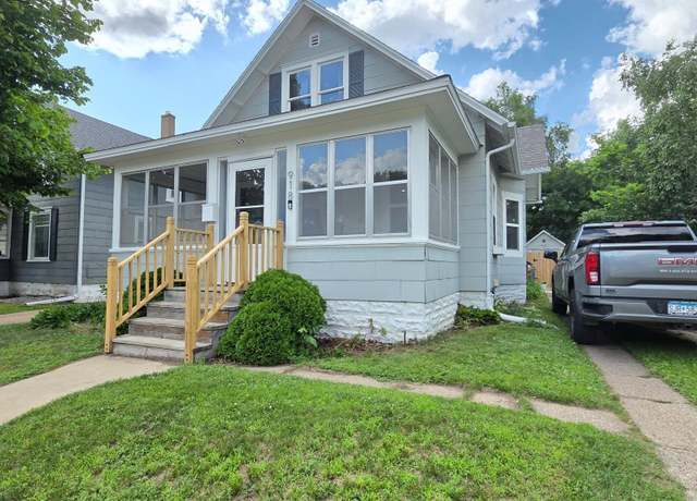 Property at 918 W King St, Winona, MN 55987, 2 beds, 2 baths