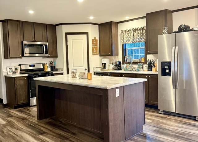 Property at 16561 Hook Cir, Grasston, MN 55030, 3 beds, 2 baths