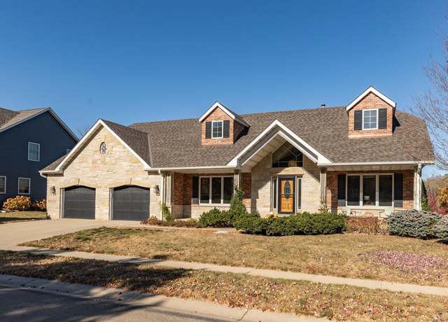 Property at 3011 Mayowood Common Cir SW, Rochester, MN 55902, 4 beds, 3 baths