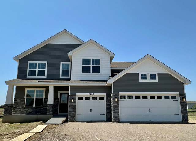 Property at 2428 Marsh View Ct, Shakopee, MN 55379, 5 beds, 3 baths