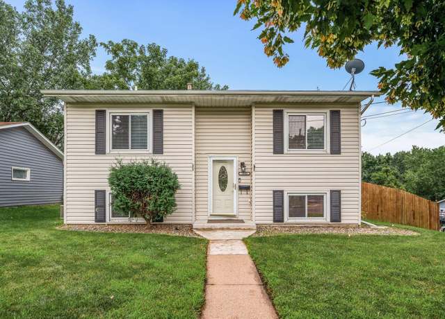 Property at 1902 3rd St E, Saint Paul, MN 55119, 3 beds, 2 baths