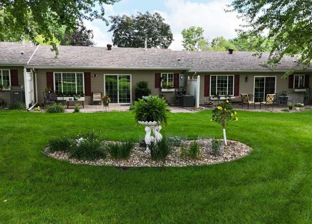 Property at 1019 Pershing Blvd, Worthington, MN 56187, 2 beds, 2 baths