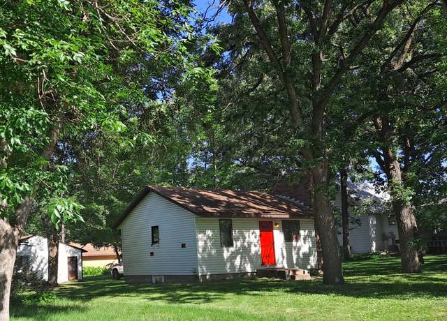 Property at 816 9th Ave SE, Saint Cloud, MN 56304, 1 bed, 1 bath
