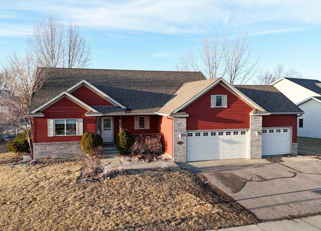 Property at 1571 Perennial Ln NE, Sauk Rapids, MN 56379, 5 beds, 3 baths