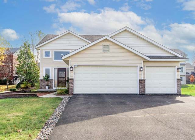 Property at 526 Hackney Ave, Shakopee, MN 55379, 5 beds, 3 baths