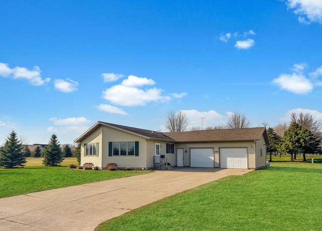 Property at 2205 28th St, Slayton, MN 56172, 3 beds, 2 baths