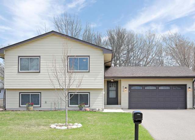 Property at 8972 Kirkwood Cir N, Maple Grove, MN 55369, 4 beds, 2 baths