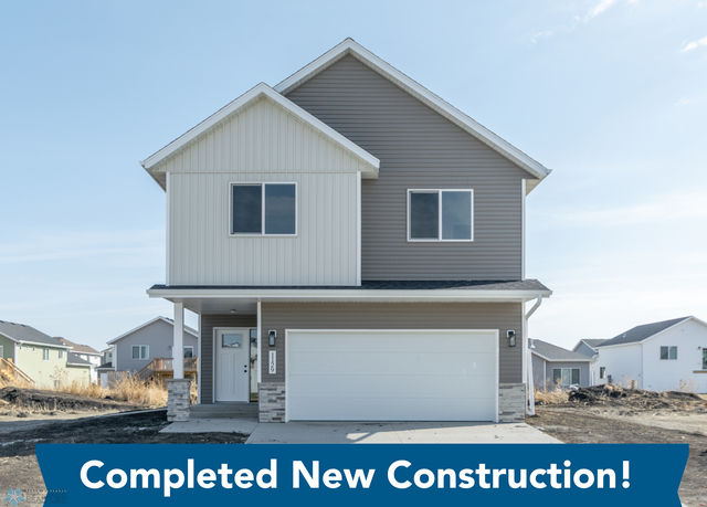Property at 1129 Jill Dr W, West Fargo, ND 58078, 3 beds, 2 baths