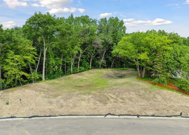 Property at 12802 Woodhaven Pl, Minnetonka, MN 55305