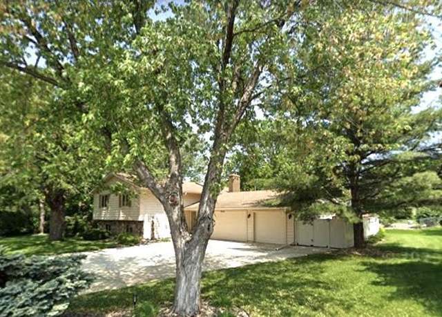 Property at 9925 Upper 161st St W, Lakeville, MN 55044, 5 beds, 3 baths