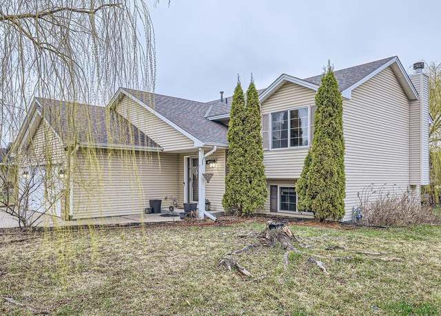 Property at 468 Somerset Ln, Somerset, WI 54025, 4 beds, 2 baths