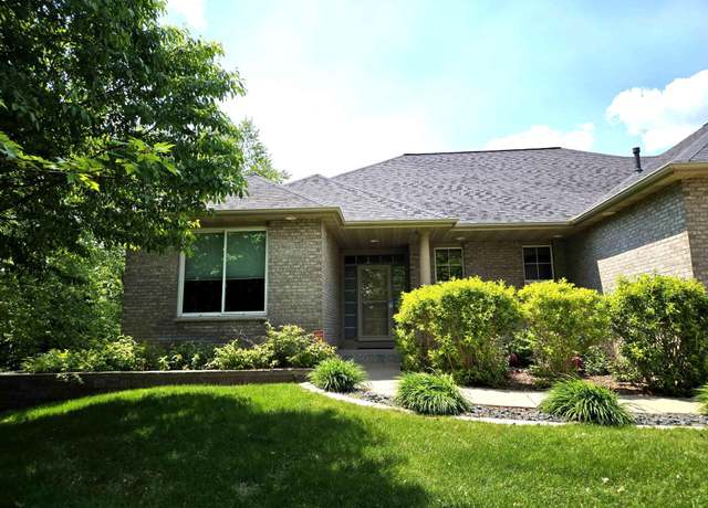 Property at 6380 Highland Hills Blvd S, Cottage Grove, MN 55016, 4 beds, 3 baths