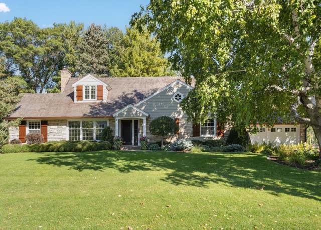 Property at 4606 Lakeview Dr, Edina, MN 55424, 5 beds, 4 baths