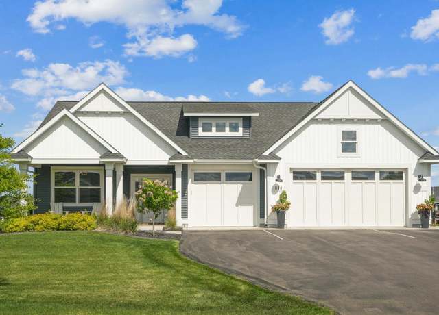 Property at 584 Reynolds St, River Falls, WI 54022, 4 beds, 3 baths