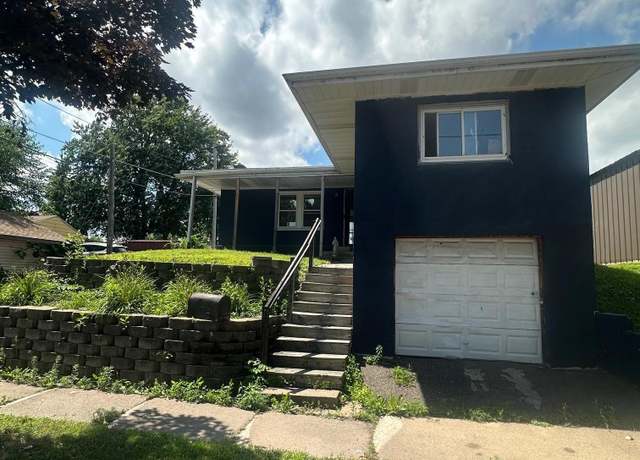 Property at 855 Atlantic St, Saint Paul, MN 55106, 3 beds, 1 bath