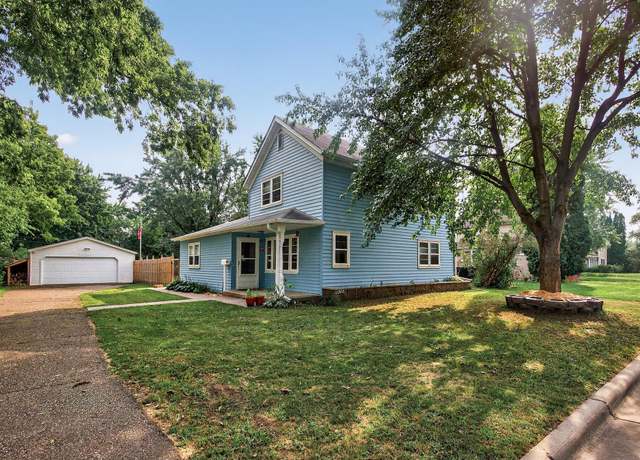 Property at 517 8th St W, Hastings, MN 55033, 3 beds, 1 bath