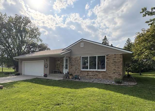 Property at 1207 Foothill Ct, Fergus Falls, MN 56537, 3 beds, 3 baths